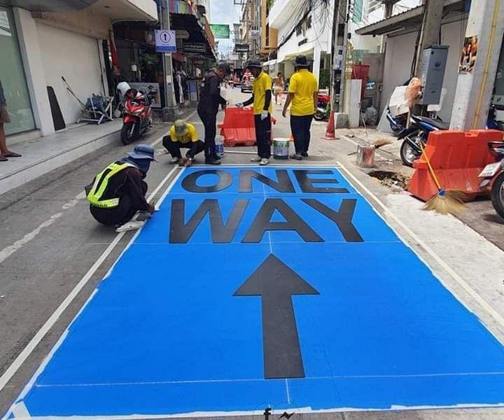 One-Way Traffic on Pattaya’s Soi Diana