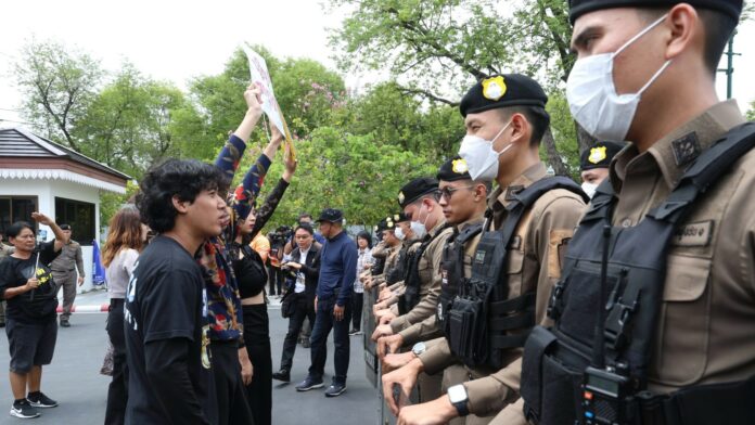 Thai Political Activist Group Protests at Government House in Bangkok, Demands Justice for Activist’s Death